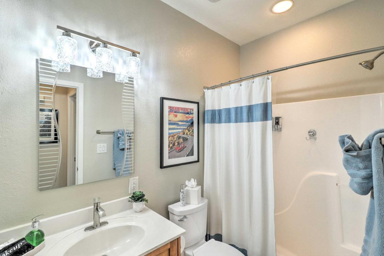 Lake Lure Condo With Resort Pool And Beach Access! ภายนอก รูปภาพ
