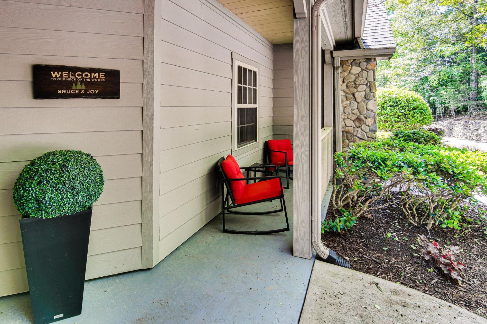 Lake Lure Condo With Resort Pool And Beach Access! ภายนอก รูปภาพ